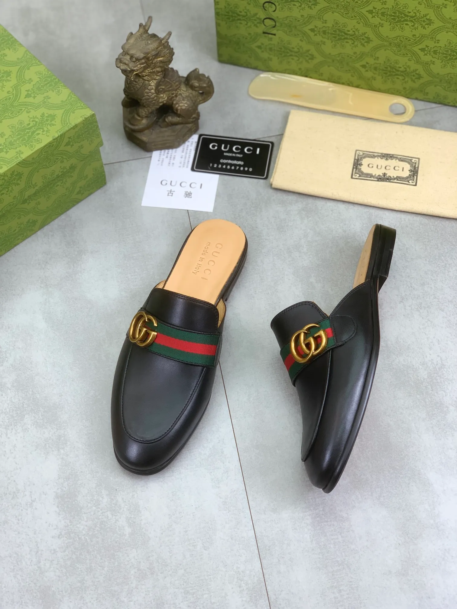 Men's Men's Shoes💰P480💰【New Style】Water-dyed Niuli High Quality Gucci half-drag business leather shoes hot selection (Gucci) official website latest Gucci half-drag 🎁 business leather shoes, hot style 💥 simple and elegant style, exclusive for trendy men. Unique official website latest brand original double G embossing Elements 👑 Original Gucci decoration, fashionable and elegant, fabric original calfskin ✅ Fully imported first-layer cowhide lining, official website designated wear-resistant, rubber business outsole, classic model taken at the counter in real life 🎬Number: 38-44 (45 46 customized) 2⃣️colors available